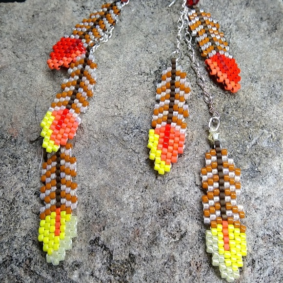 ⭐Sold at Glen Rose Expo🌟 Feathers Long Earrings - Picture 2 of 8